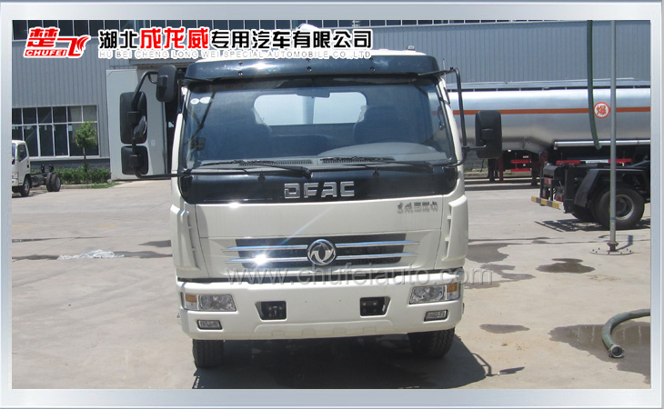 東風(fēng)多利卡吸糞車(chē)