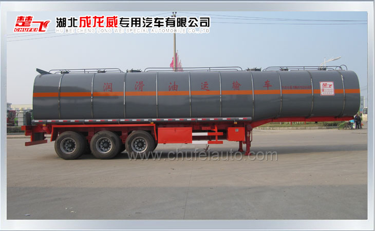 10.5米潤滑油運輸半掛車