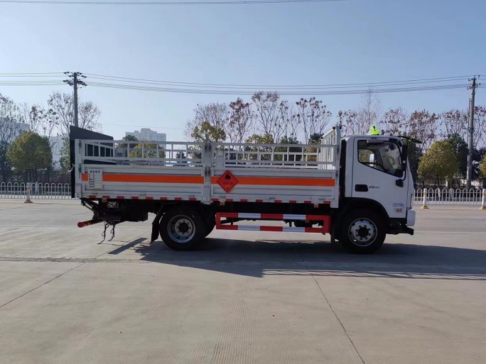 福田歐馬可5.2米氣瓶運輸車