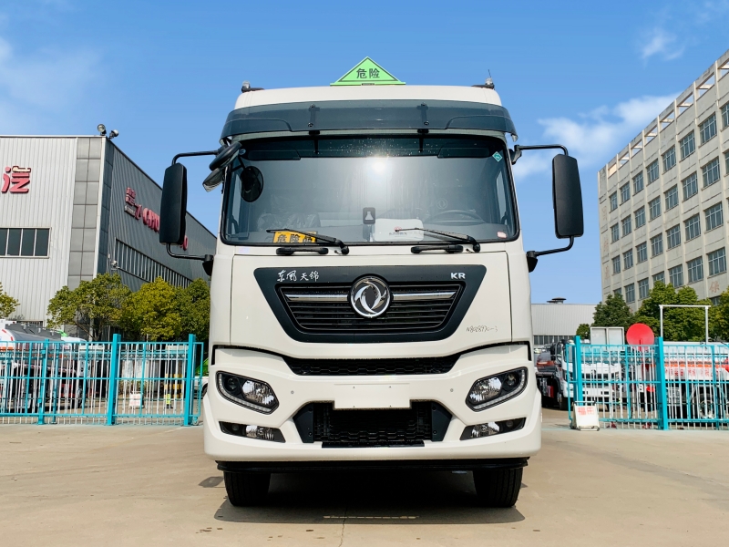 東風(fēng)天錦6.8米爆破器材運(yùn)輸車