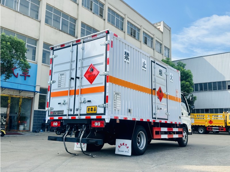 奧鈴捷運(yùn)易燃?xì)怏w廂式運(yùn)輸車