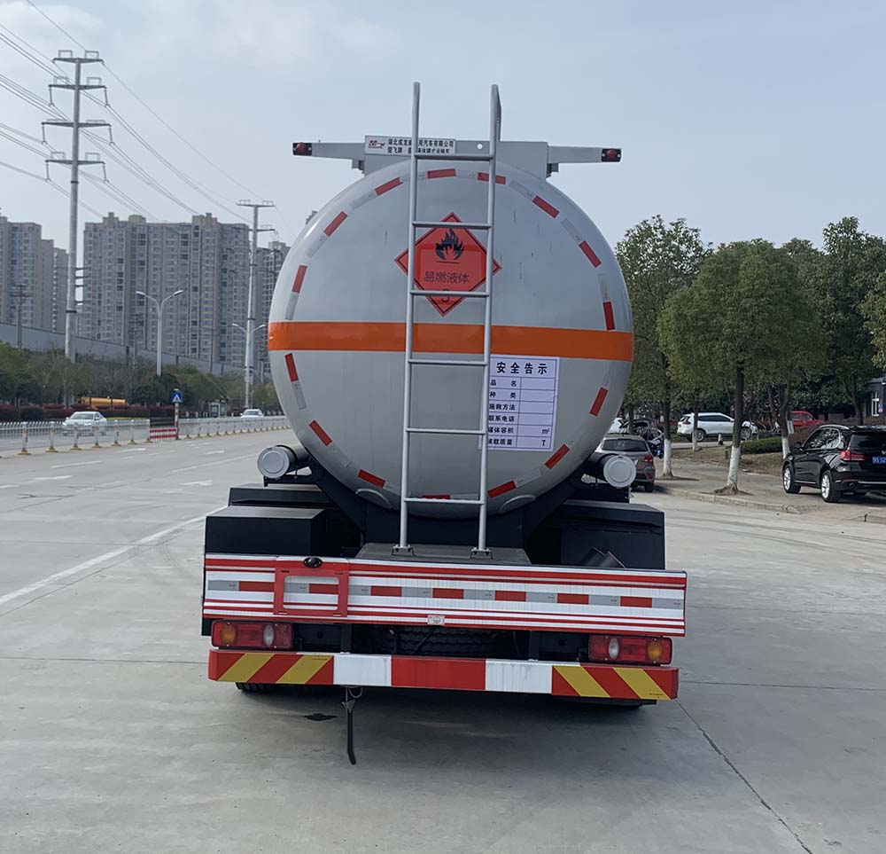 東風(fēng)天錦小三軸易燃液體罐式運輸車